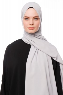Aylin - Lysegrå Medine Silk Hijab - Gülsoy