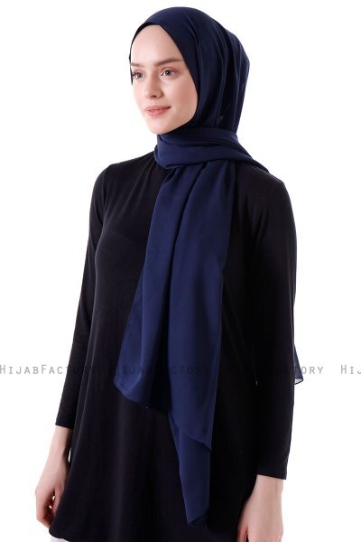 Hadise - Mørk Marineblå Chiffon Hijab