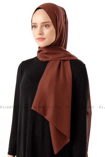 Hadise - Brun Chiffon Hijab