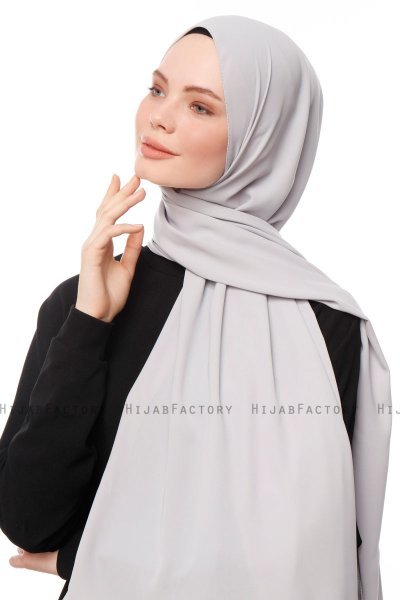 Aylin - Lysegrå Medine Silk Hijab - Gülsoy