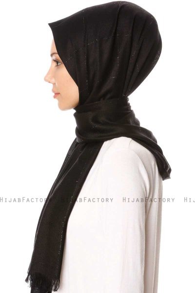 Kutlay - Sort Hijab - Özsoy