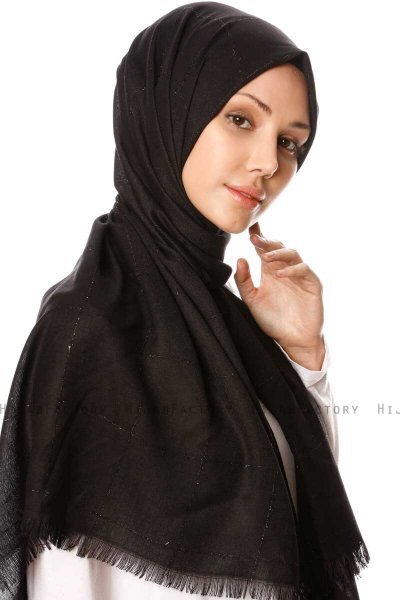 Kutlay - Sort Hijab - Özsoy