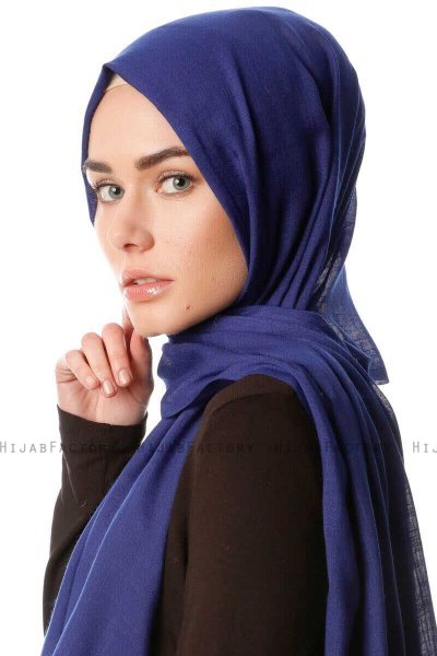 Selma - Mørkeblå Hijab - Gülsoy