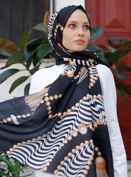 Yumna - Mørk Marine Blå Mønstrede Hijab