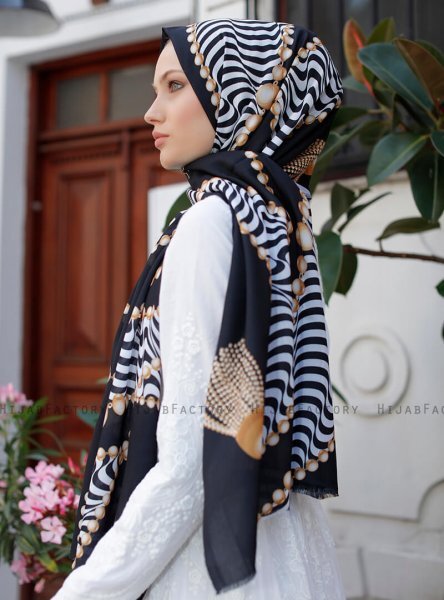 Yumna - Mørk Marine Blå Mønstrede Hijab